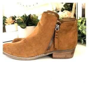 American Eagle size 9.5 boots